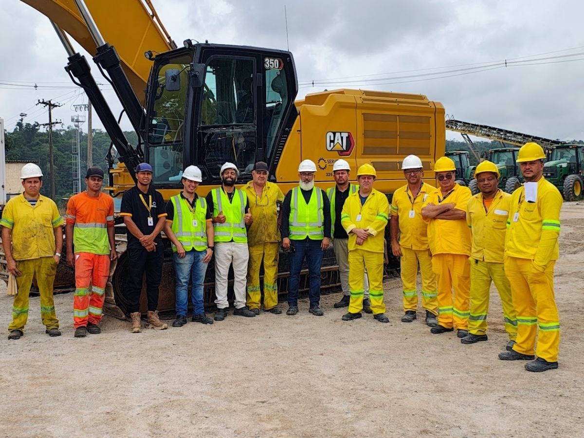 Treinamento in-company para operadores de escavadeira em canteiro de obras